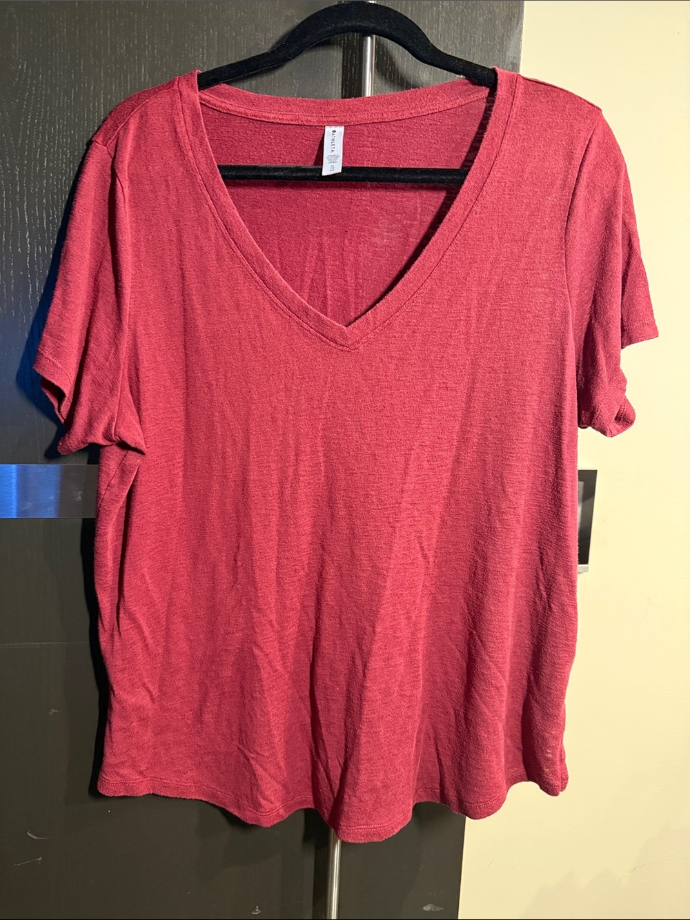 Athleta V-Neck Short Sleeve Tee in Rose Red